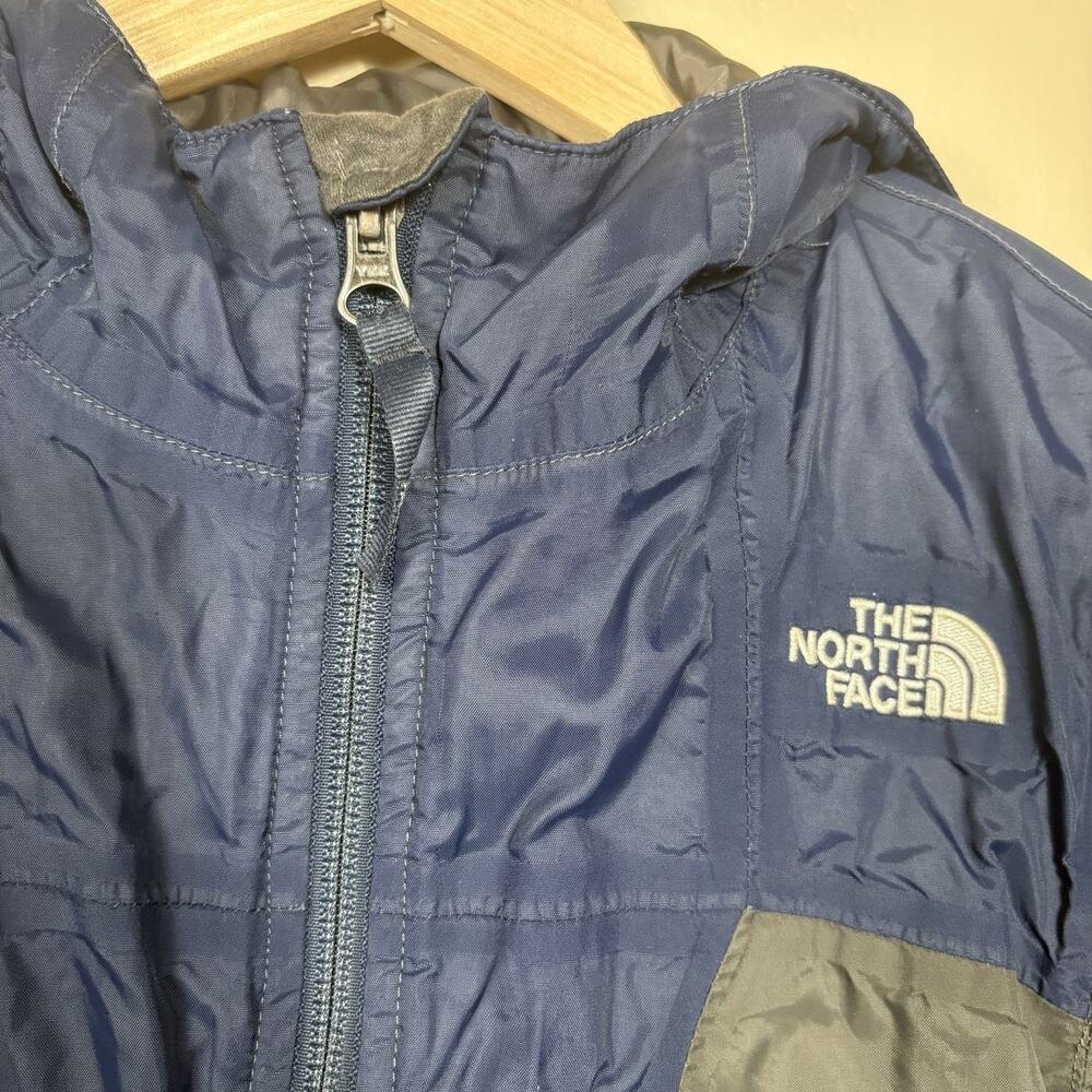 The North FAce Kids HyVent Hooded Insulated Jacket Blue Gray XS (6)